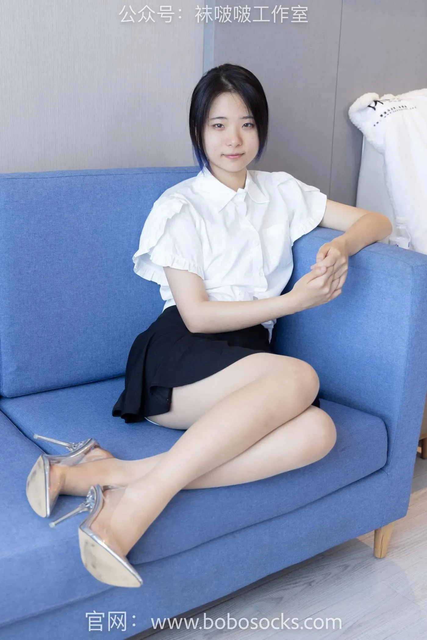 [BoBoSocks袜啵啵]NO.116 小淳-两双高跟鞋、肉丝、裸足 [146P]插图3